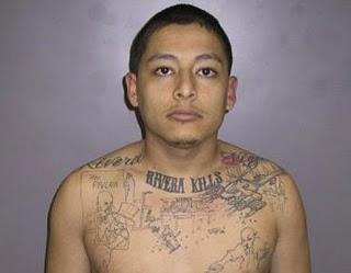 TATUAJE DELATA A UN ASESINO