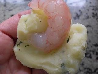 BOLAS DE PATATA Y GAMBAS