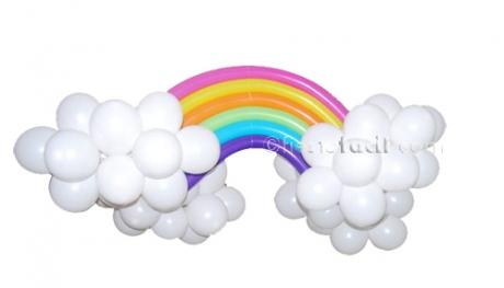 Un arcoiris con globos
