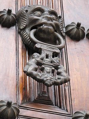 ALDABAS DEL CENTRO DE LIMA