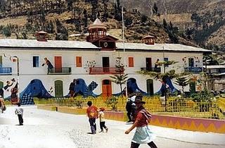 LA RUTA DEL TUTAYQUIRI: LOS PUEBLOS DE LOS MIL COLORES