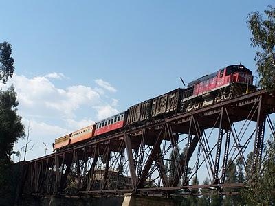 EN EL TREN MACHO HACIA HUANCAVELICA