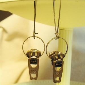 colgantes_pendientes_tirador_cremallera Haz joyas con cremalleras