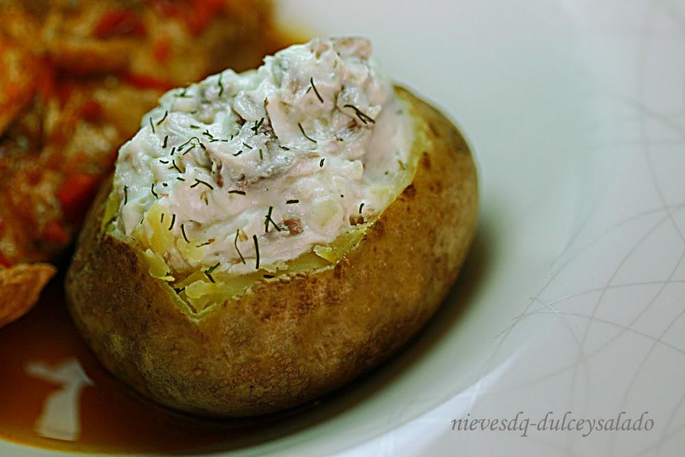 PATATAS ASADAS RELLENAS DE QUESO Y ANCHOAS