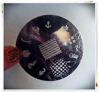 Looks uñiles de abril, la bricomanía y mis nuevas placas