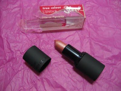 Sleek - paletas de sombras, coloretes, pintauñas, pintalabios.