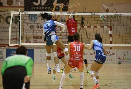 Derrota del Cajasol Juvasa Voley frente a Dimurol Libby,s La Laguna (3-0) Derrota del Cajasol Juvasa Voley frente a Dimurol Libby,s La Laguna (3-0)