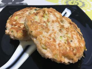 Hamburguesas de salmón con eneldo Hamburguesas de salmón con eneldo