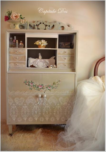 Lino y encaje (a pincel)