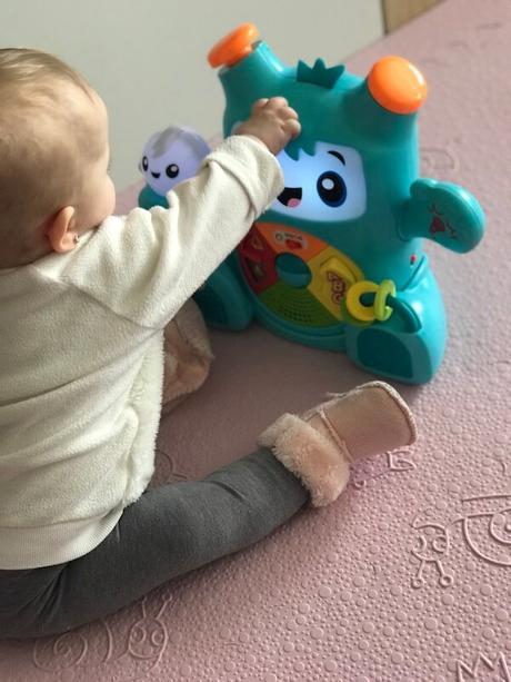 Fisher Price Rocky Roquero (jugando)