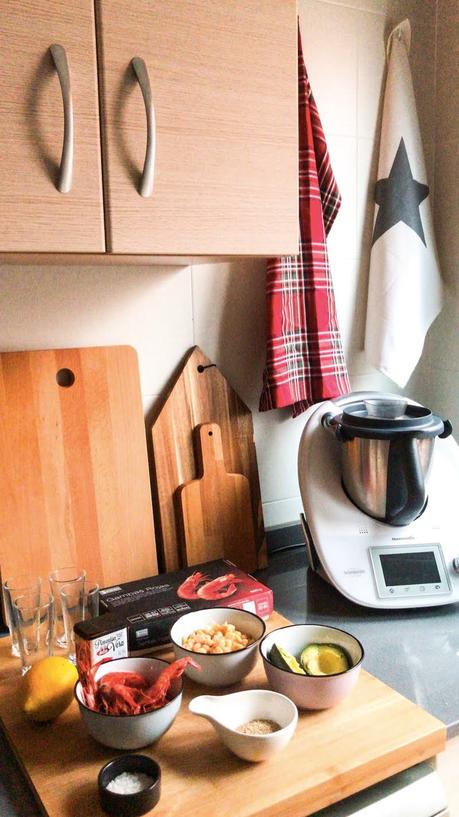 Un receta fácil para Navidad: Hummus de aguacate y gamba roja con La Sirena Un receta fácil para Navidad: Hummus de aguacate y gamba roja con La Sirena