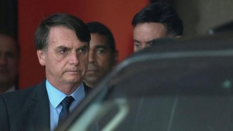 Bolsonaro dice que Cuba tenía agentes infiltrados entre los “Más Médicos”