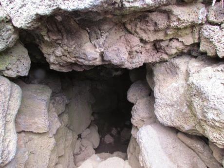 Ana Kakenga. Cueva de las dos ventanas. Rapa Nui