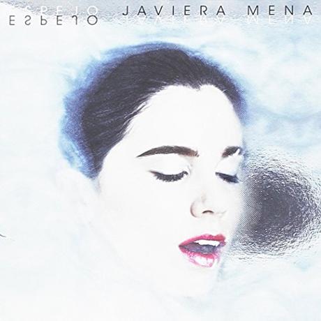 Javiera Mena estrena el videoclip del single ‘Alma’ Espejo