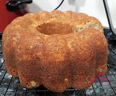 BUNDT CAKE DE PLATANO Y NUECES BUNDT CAKE DE PLATANO Y NUECES