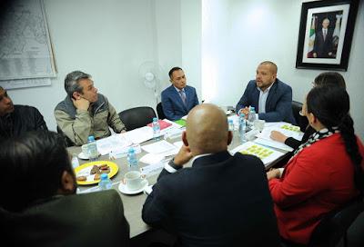 INVITAN A PERIODISTAS MEXIQUENSES A PARTICIPAR EN LA CONVOCATORIA PARA LA PRESEA ESTADO DE MÉXICO EN PERIODISMO E INFORMACIÓN “JOSÉ MARÍA COS” INVITAN A PERIODISTAS MEXIQUENSES A PARTICIPAR EN LA CONVOCATORIA PARA LA PRESEA ESTADO DE MÉXICO EN PERIODISMO E INFORMACIÓN “JOSÉ MARÍA COS”