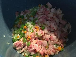 POLLO EN SALSA CON BACON EN OLLA GM