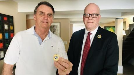 Presidente electo de Brasil toma distancia de la dictadura castrista y se acerca más a la oposición