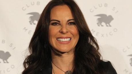 KATE DEL CASTILLO REGRESA A MÉXICO Y HACE RUEDA DE PRENSA