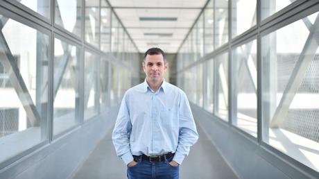 El profesor Alejandro Sosnik. Cortesía. Israel ayuda al mundo.