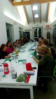 ARBOL DE NAVIDAD Y TALLER EN LA BIBLIOTECA .....