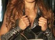 Becky lynch recibe regalo Conor mcgregor