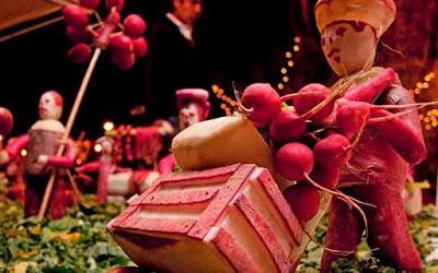 Navidad en el mundo, películas antinavideñas y el retrato del rey en las Cortes.