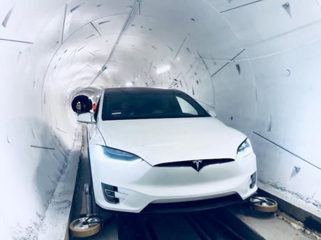 Elon Musk presenta el primer túnel de The Boring Company