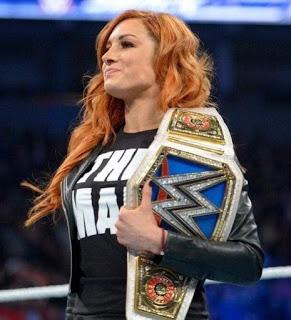 Becky lynch enojada con The Road Warrior WWE