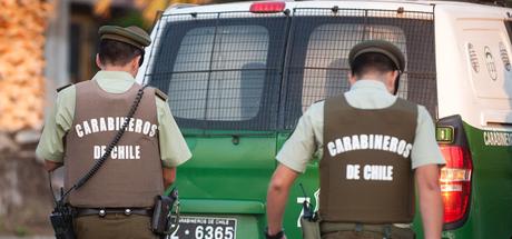 Violenta detención de carabineros en Buin terminó con tres uniformados desvinculados Violenta detención de carabineros en Buin terminó con tres uniformados desvinculados