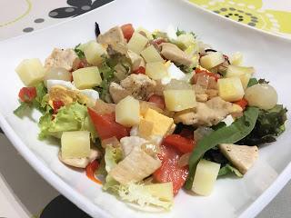 Ensalada de pollo en escabeche