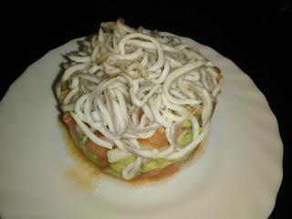 TIMBAL DE AGUACATE Y GULAS