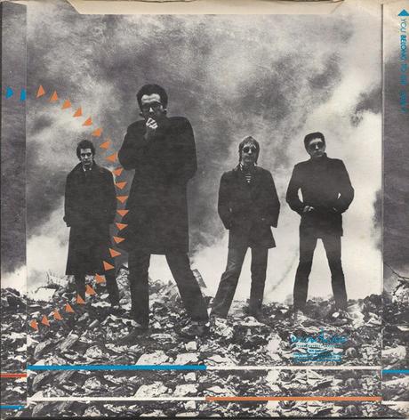 Elvis Costello And The Attractions - (I Don't Want To Go To) Chelsea 7