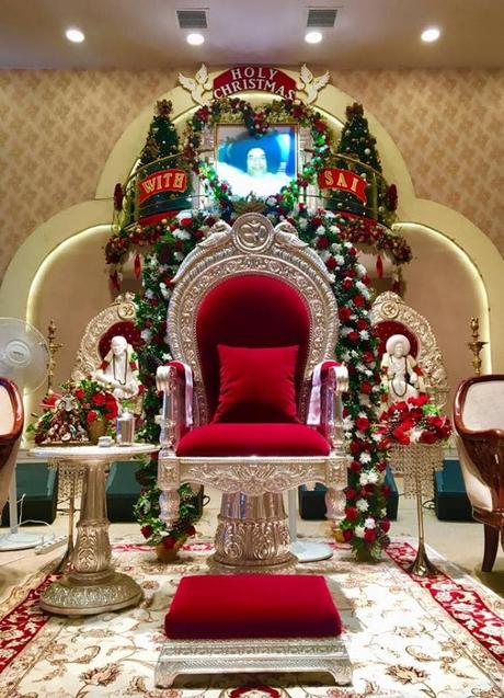 La imagen puede contener: personas sentadas e interior