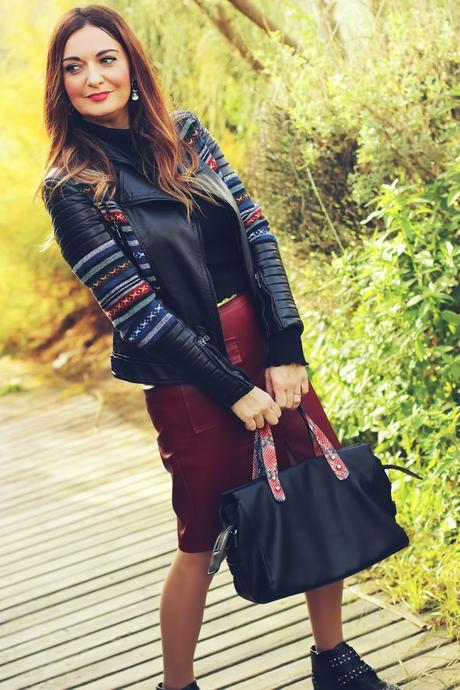 Cómo combinar una falda de polipiel Cómo combinar una falda de polipiel