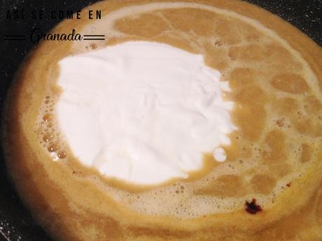 Aperitivos de gambón con salsa de cava