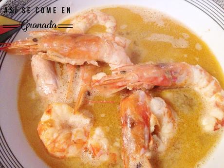 Aperitivos de gambón con salsa de cava