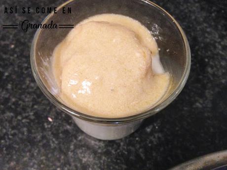 Aperitivos de gambón con salsa de cava