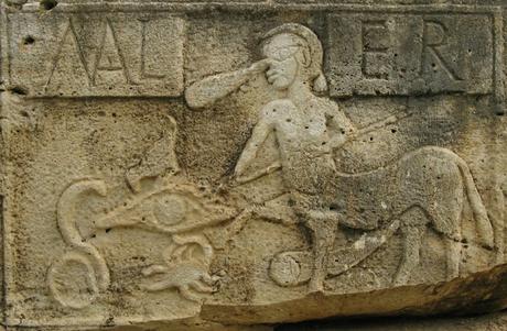 Fascinum, amuletos contra el mal de ojo en la antigua Roma