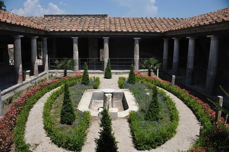 Viridarium, jardín y peristilo en la domus de la antigua Roma