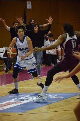 Galería de clics del Bàsquet Femení Sant Adrià-Uni Ferrol