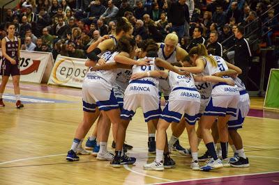 Galería de clics del Bàsquet Femení Sant Adrià-Uni Ferrol