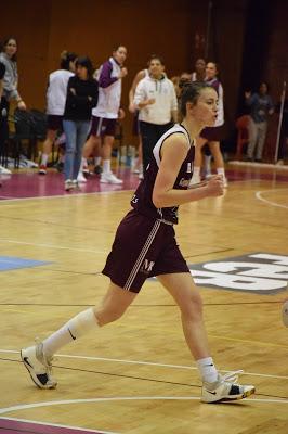 Galería de clics del Bàsquet Femení Sant Adrià-Uni Ferrol