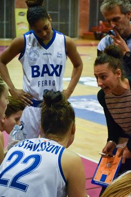 Galería de clics del Bàsquet Femení Sant Adrià-Uni Ferrol