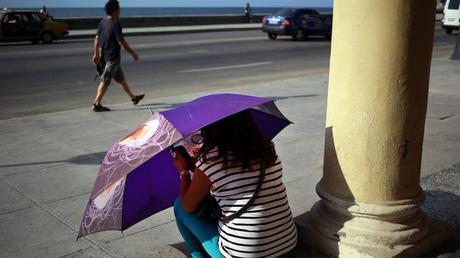 Internet en Cuba: entre consignas oficialistas y medios independientes