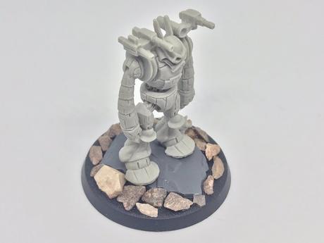 Robot Imperial para W40K, de ilustración del RT a figura actual