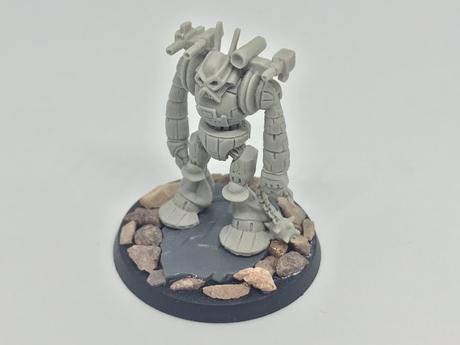 Robot Imperial para W40K, de ilustración del RT a figura actual