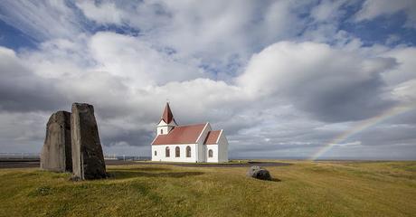 Las iglesias en Islandia: Ingjaldsholskirkja y Cristóbal Colón