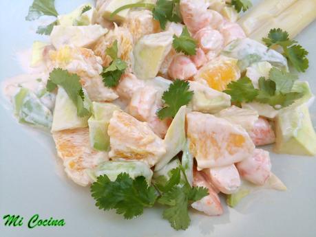 ENSALADA DE LANGOSTINOS, NARANJA Y AGUACATE CON SALSA ROSA