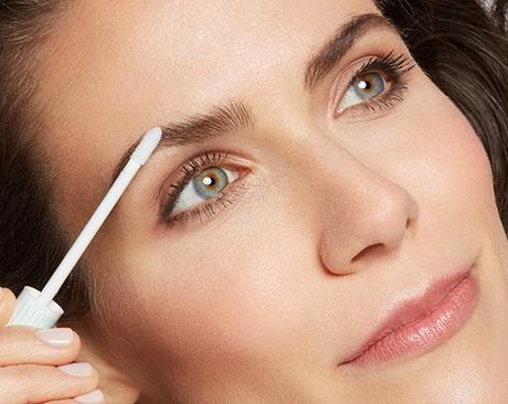 Consigue unas Cejas más Fuertes, Espesas y Oscuras con Brow Conditioner de Orphica